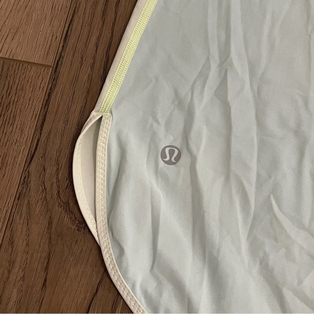 lululemon athletica pre owned